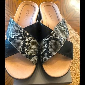 Vionic Hayden Snake Print Sandal Sz 9 NEW